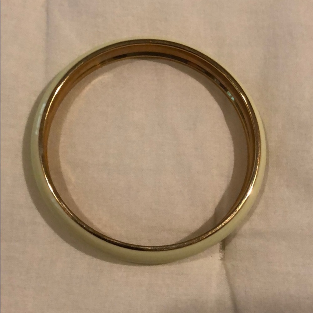 J Crew bracelet beige yellowish color.